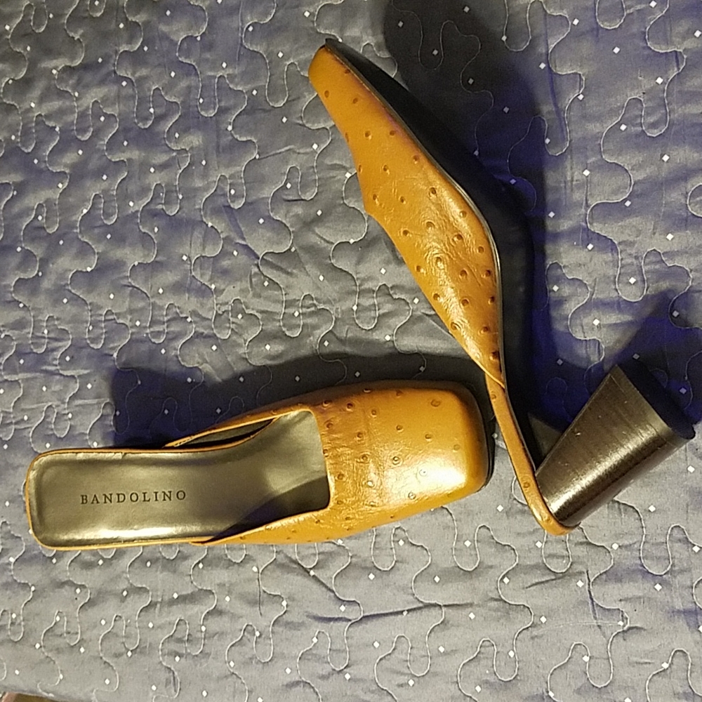 Bandolino chunk heel mules size 10